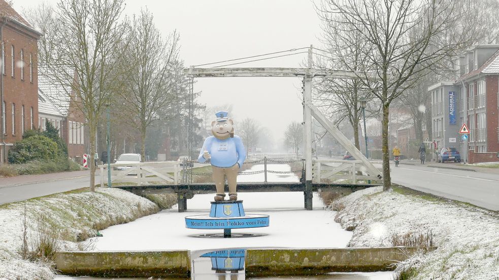 Für den Neubau der Fußgängerbrücke unweit des Rathauses an der 1. Südwieke in Westrhauderfehn stehen im Haushaltsentwurf fürs kommende Jahr 120.000 Euro. Insgesamt werden die Baukosten 310.000 Euro betragen. Foto: Wieking