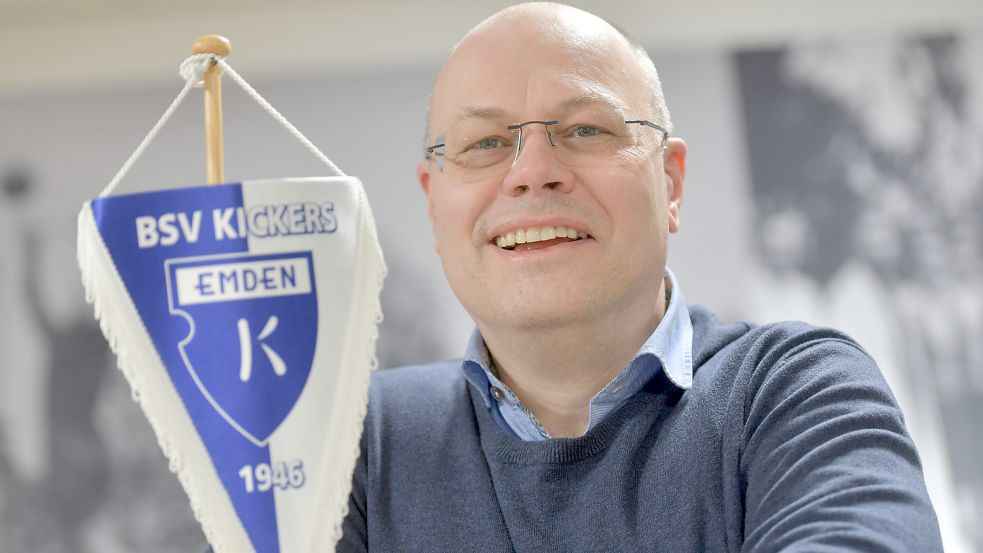 Kickers-Boss Dr. Jörg Winter muss mit seinen Mitstreitern aktuell viele Problemthemen beackern. Foto: Ortgies