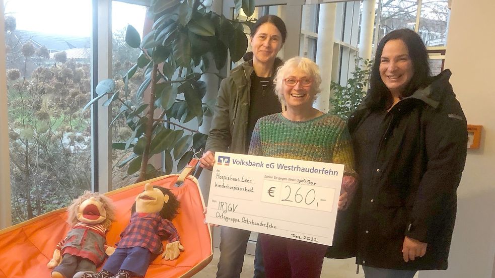Für das Hospizhuus in Leer gibt es Geld von der Hundeschule Ostrhauderfehn. Fotos: privat