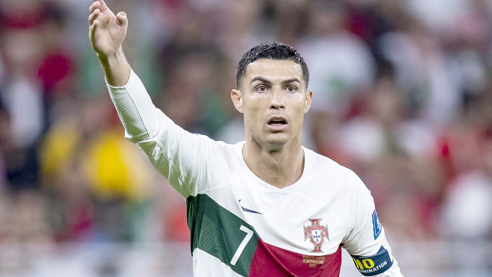 Laut Medienberichten soll die Verpflichtung von Fußball-Superstar Cristiano Ronaldo durch den Al-Nassr FC perfekt sein. Foto: dpa/Tom Weller