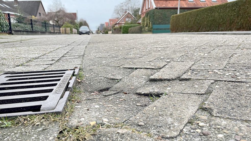 Der neue Weg in Rhauderfehn soll ausgebaut werden. Streitthema sind hier, wie so oft, die Anliegerbeiträge. Foto: Janßen