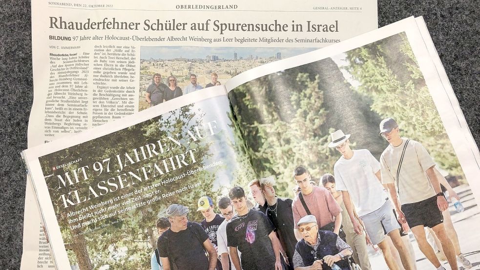 In der jüngsten Ausgabe des Stern-Magazins berichtet Autor Nicolas Büchse auf zehn Seiten unter der Überschrift „Mit 97 Jahren auf Klassenfahrt“ über die Erlebnisse des Holocaustüberlebenden Albrecht Weinberg mit den Schülern des Rhauderfehner Gymnasiums. Diese Zeitung hatte bereits im Oktober auf einer Seite über die ungewöhnliche Fahrt berichtet. „Rhauderfehner Schüler auf Spurensuche in Israel“ lautete der Titel. Foto: Ammermann