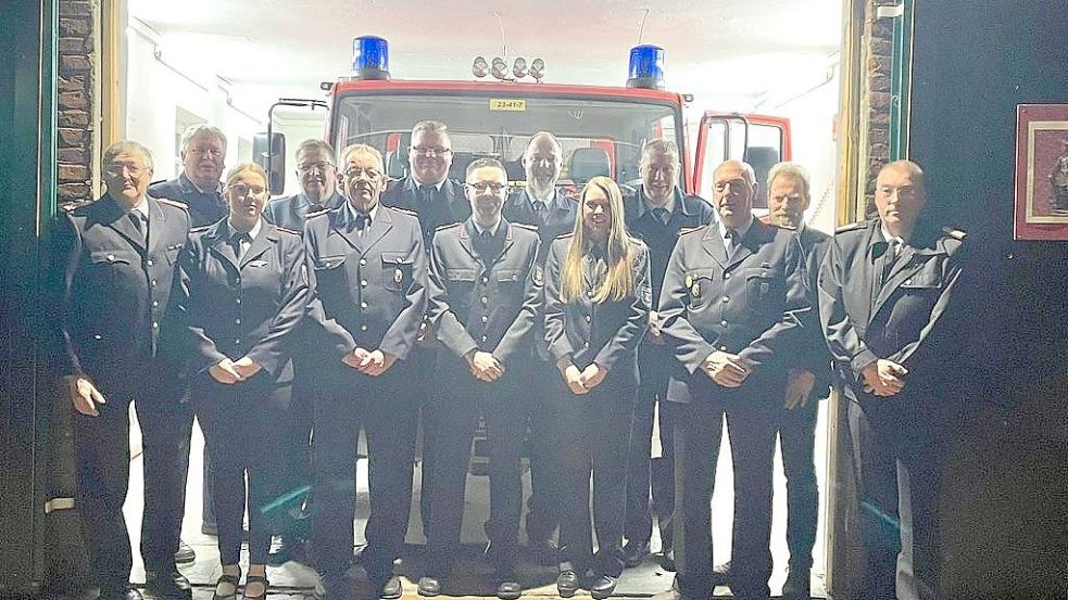 Auf der Jahreshauptversammlung der Freiwilligen Feuerwehr Rhaude wurde der neue Ortsbrandmeister gewählt. Foto: Freiwillige Feuerwehr Rhaude