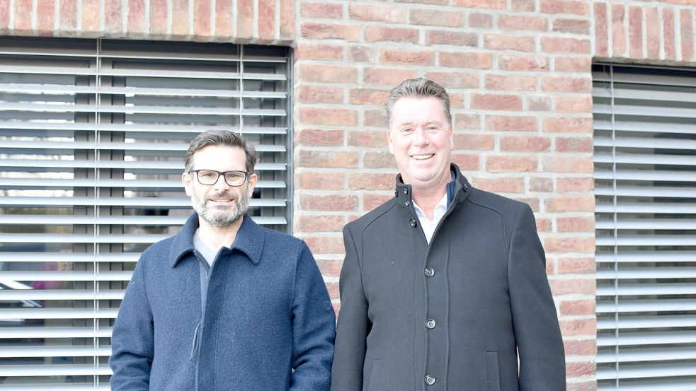 Dr. Marcus Stieger (links) und Ludwig Hoormann sind die Geschäftsführer der neu gegründeten Bürgerenergie Overledingen Verwaltungs GmbH. Foto: Wehry
