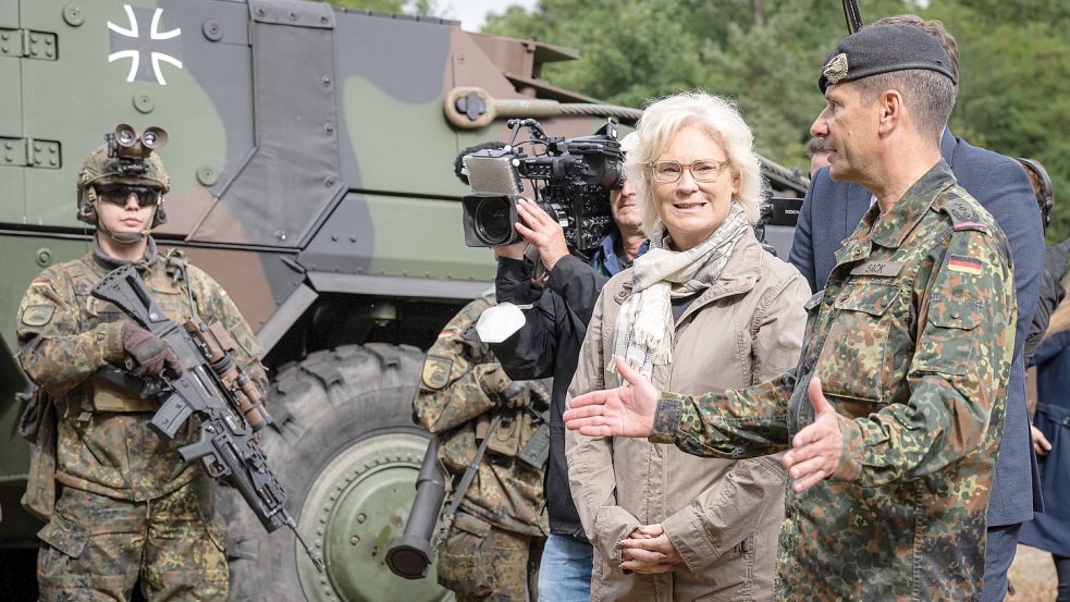 Für die Truppe hat Christine Lambrecht trotz kurzer Amtszeit ein paar wegweisende Entscheidungen getroffen. Foto: Mohssen Assanimoghaddam/dpa