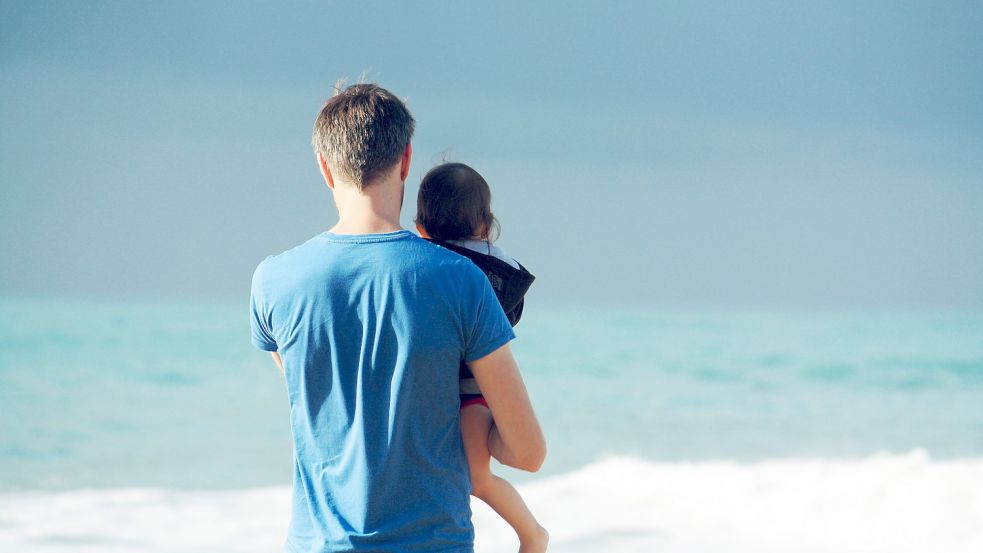 Ein Tourismusforscher fordert, dass Urlaub machen teurer werden muss. Foto: Unsplash/Steven Van Loy