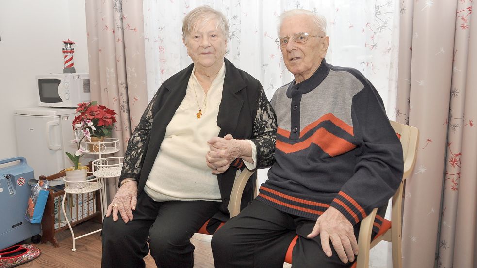 Anna und Karl Kock feiern ihre eiserne Hochzeit im kleinen Kreis. Foto: Wolters