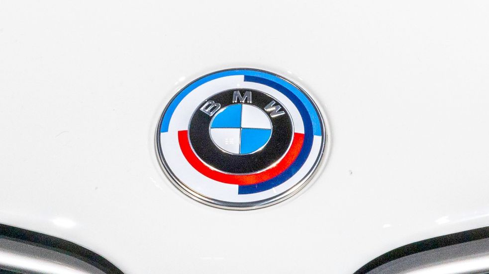 Der deutsche Autohersteller BMW teilt mit, den CO2-Ausstoß bei seinen Modellen weiter reduziert zu haben. Foto: Nicolas Landemard/Le Pictorium Agency via ZUMA/dpa