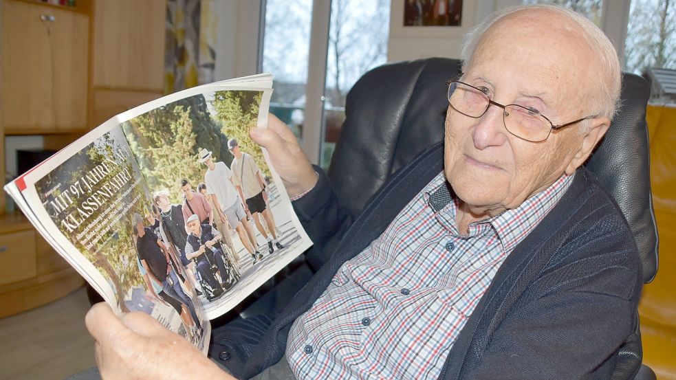 Der Holocaustüberlebende Albrecht Weinberg ist froh darüber, dass er im vergangenen Jahr mit Schülern des Albrecht-Weinbergs-Gymnasiums Rhauderfehn in Israel gewesen ist. Neben dem General-Anzeiger hat auch der Stern über diese ungewöhnliche Fahrt berichtet. Foto: Ammermann