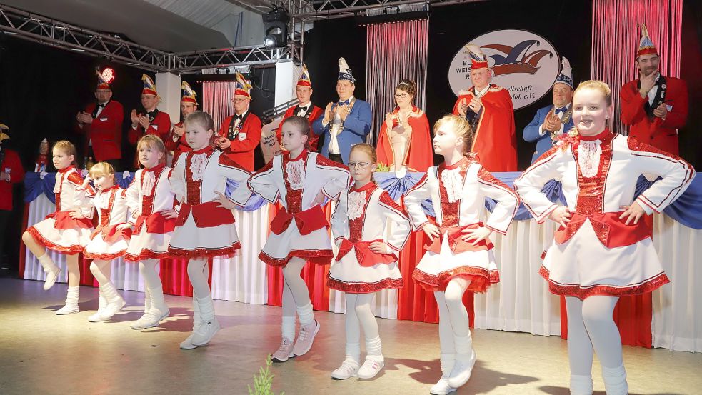 Die Minigarde erfreute die Närrinnen und Narren auf der Galasitzung,