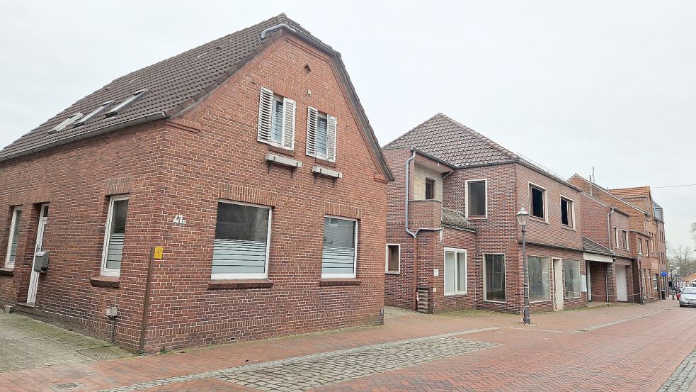 Die Gebäude 41c bis 49 in der Westerstraße in Weener sollen abgerissen werden. Hier soll ein Mehrfamilienhaus gebaut werden. Foto: Gettkowski