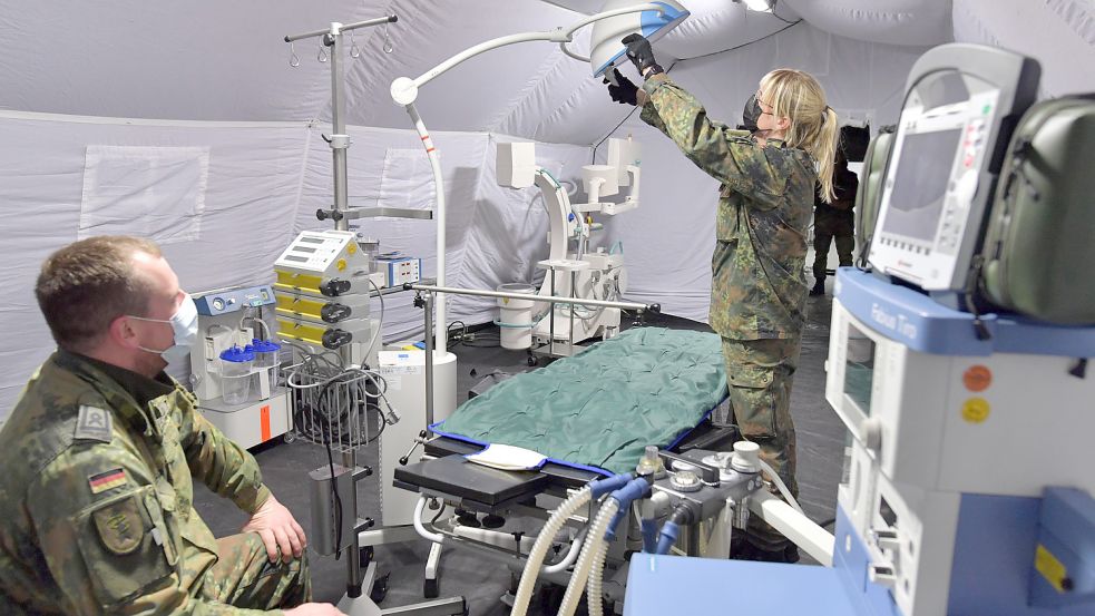 Die Arbeit der Bundeswehr in der Evenburg-Kaserne können sich Frauen bei den Frauenwochen im Landkreis Leer anschauen. Foto: Ortgies/Archvi