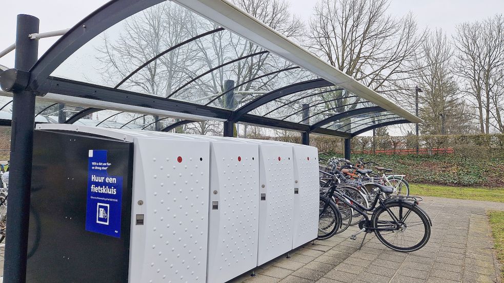 Praktisch für Fahrradtouristen: Der Bahnhof von Bad Neuschanz liegt direkt neben dem Hotel. Dort können Hotelgäste ihre Fahrräder in speziellen Boxen sicher abstellen. Foto: Gettkowski