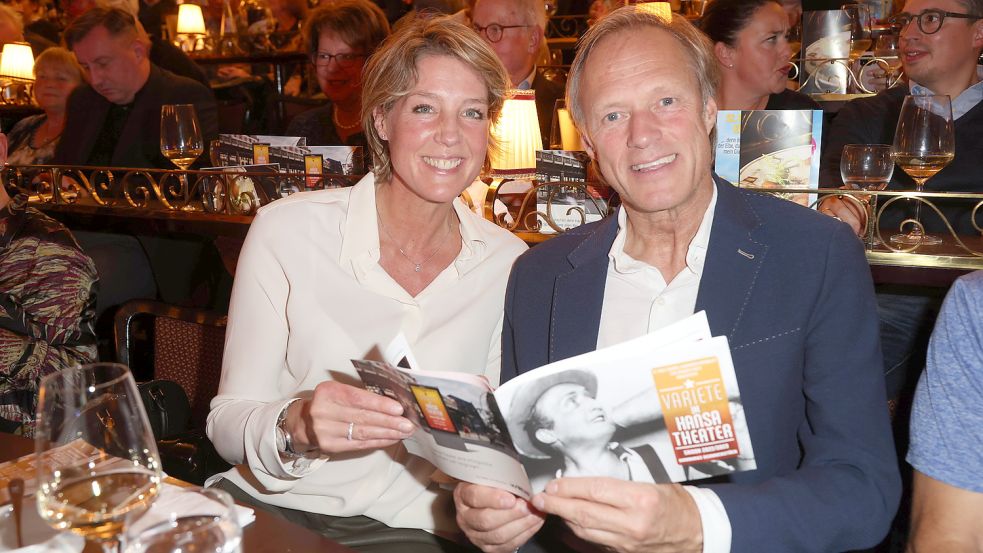 Christina Block mit Gerhard Delling bei einer Theaterpremiere in Hamburg im vergangenen Herbst. Foto: www.imago-images.de