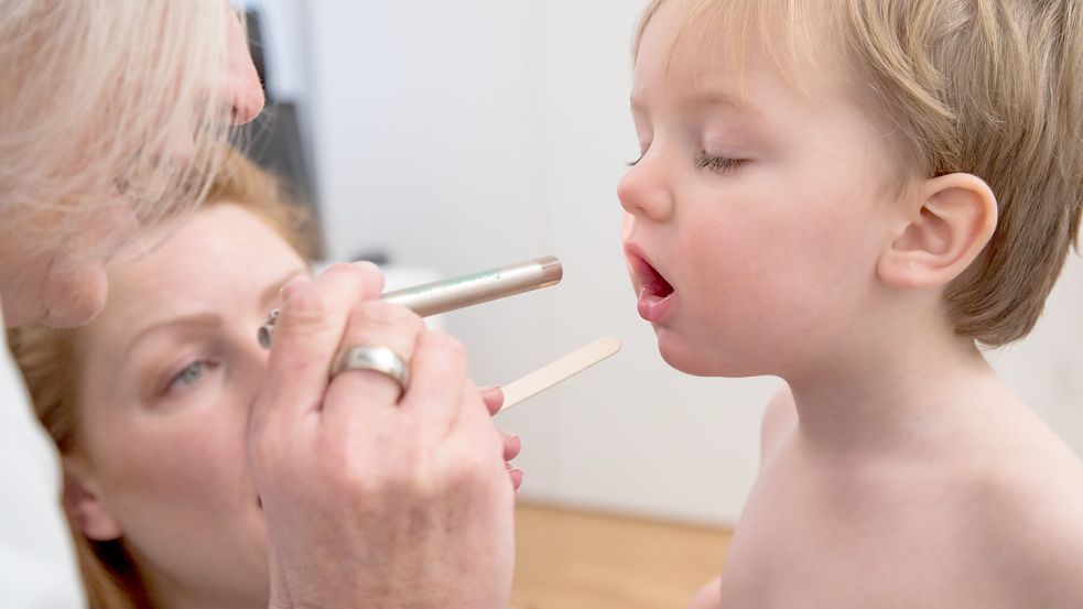 Scharlach ist eine Kinderkrankheit: Auf welche Symptome man achten sollte. Foto: dpa/Christin Klose