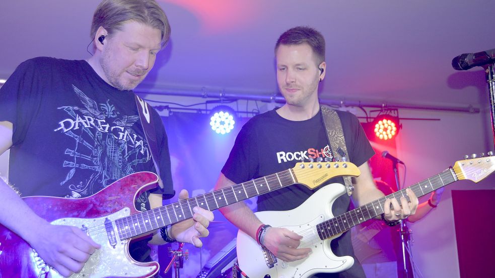 Die Gruppe „RockShots“ begeisterte in der Gaststätte Plümer mit ihrer Musik. Foto: Weers