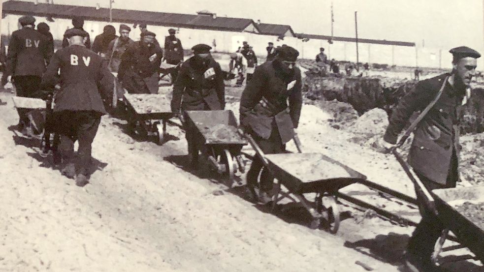 Die Ausstellung befasst sich unter anderem mit den Erfahrungen im Konzentrationslager in Esterwegen.