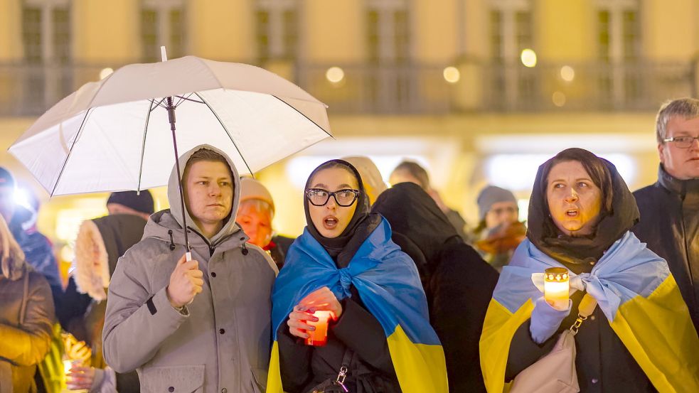 Unter den Ukraineflüchtlingen waren im vergangenen Jahr vor allem Frauen und Kinder, weil für wehrpflichtige Männer ein Ausreiseverbot gilt. Foto: imago-images/Sylvio Dittrich