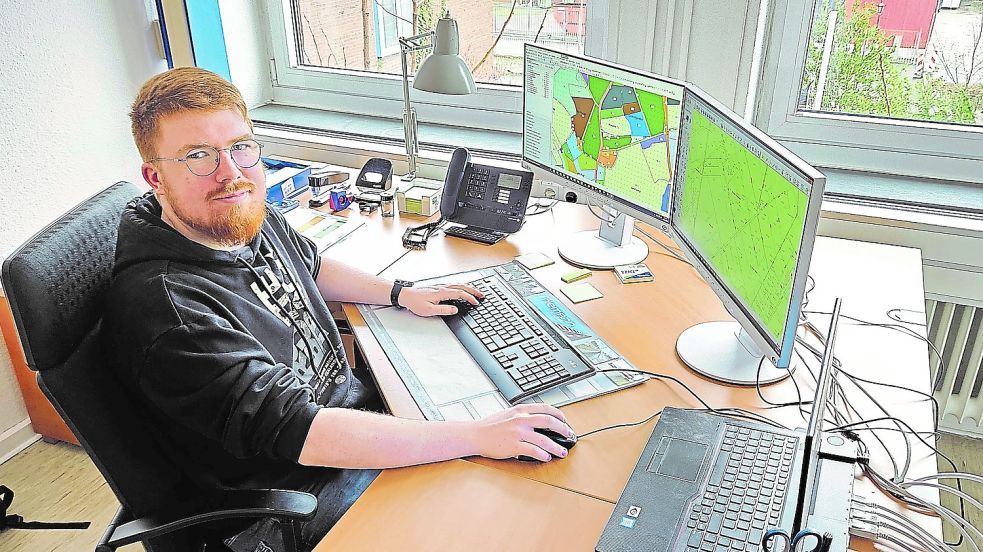 Lars Klahsen hat seine Ausbildung zum Vermessungstechniker in Meppen als Jahrgangsbester in Niedersachsen abgeschlossen. Foto: Privat