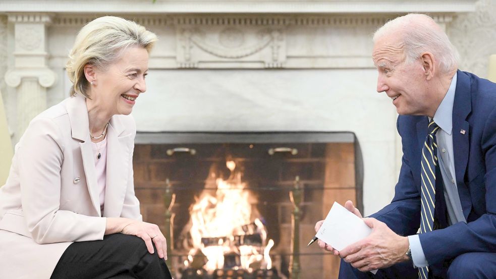 EU-Chefin Ursula von der Leyen und US-Präsident Joe Biden haben den Subventionsstreit ein wenig entschärft. Foto: MANDEL NGAN / AFP