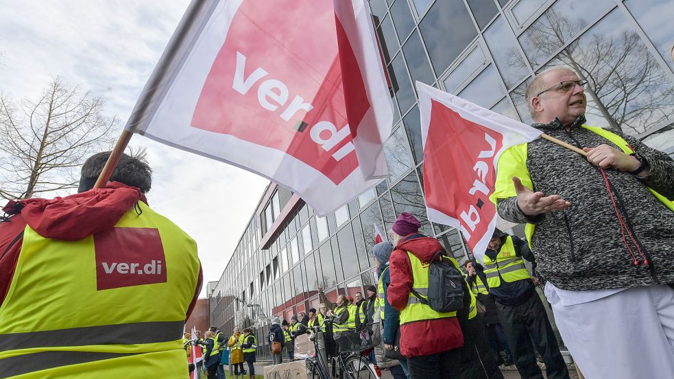 Verdi-Warnstreik in Aurich. Foto: Ortgies