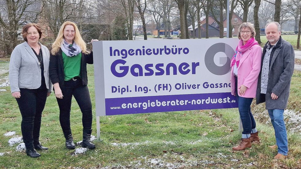 Das Team des Ingenieurbüros Gassner (von links): Anke König, die selbstständige Energieberaterin Elvira Brinkmann, Elke Gassner sowie der selbstständige Energieberater Oliver Gassner. Fotos: privat