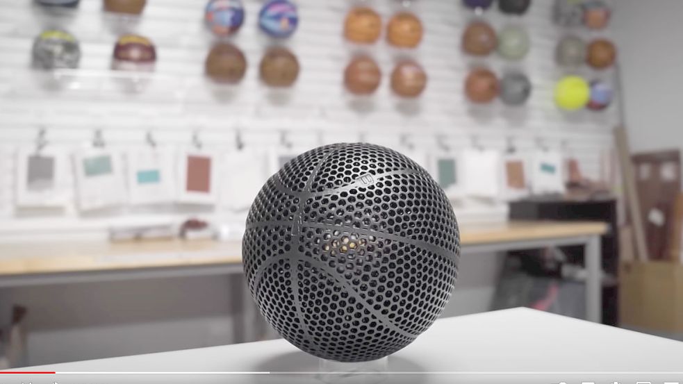 Dieser neuartige Ball ist die nächste große Hoffnung des Sportartikelherstellers Wilson. Foto: YouTube/Wilson Basketball