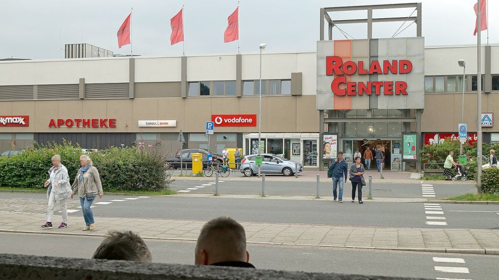 Einbrecher haben im Bremer Roland Center mehrere Geschäfte aufgebrochen und Schmuck von einem Juwelier gestohlen. Foto: imago images / Eckhard Stengel