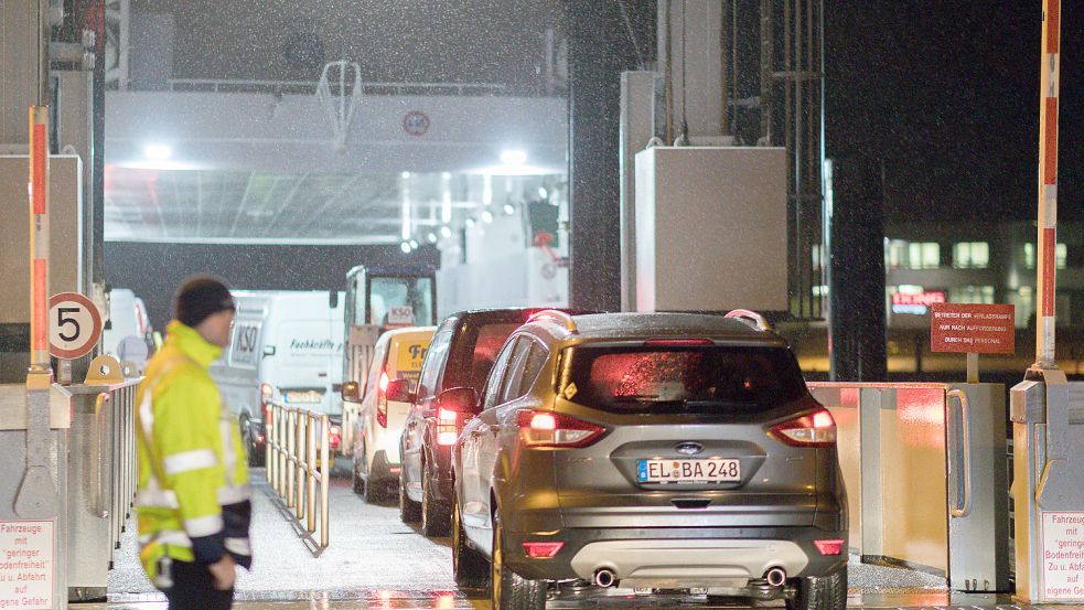 E-Autos unerwünscht? Eine norwegische Reederei will Elektrofahrzeuge nicht mehr befördern. Foto: dpa/Mohssen Assanimoghaddam