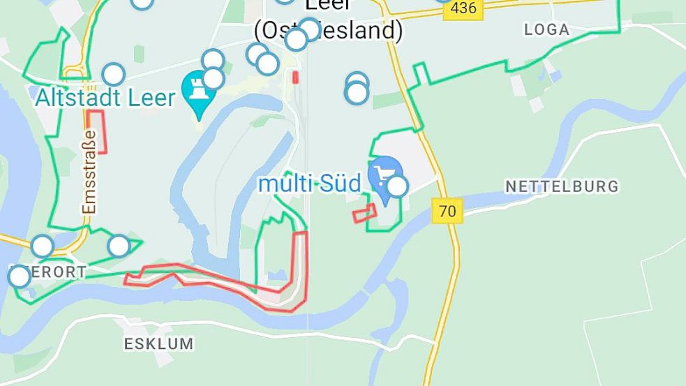 Die blauen Kreise sind E-Roller. Innerhalb der grünen Linien kann man sie auf öffentlichen Parkplätzen abstellen. Außerhalb nicht. Screenshot: Vogt