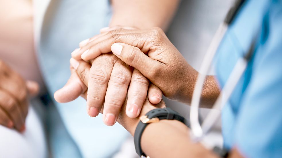 Heimschließung in Niedersachsen: Für Bewohner musste innerhalb kürzester Zeit eine neue Einrichtung gefunden werden. Foto: imago images/Zoonar