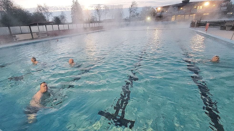 Ab sofort ist das Freibad in Weener täglich geöffnet, in der Woche bis 20.30 Uhr. Foto: Wolters