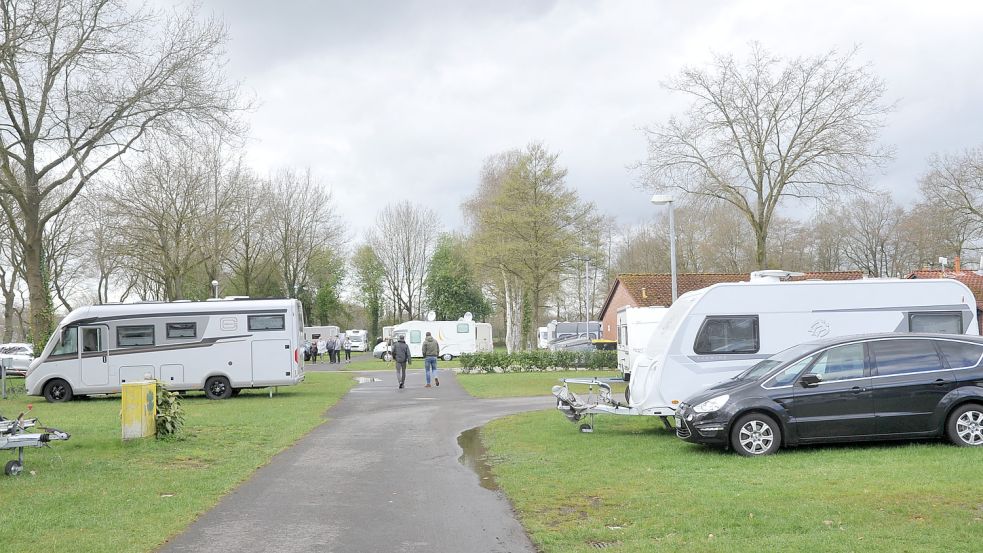 Seit 2017 betreibt die Stadt Papenburg den Campingplatz am Poggenpoel. Foto: Schade