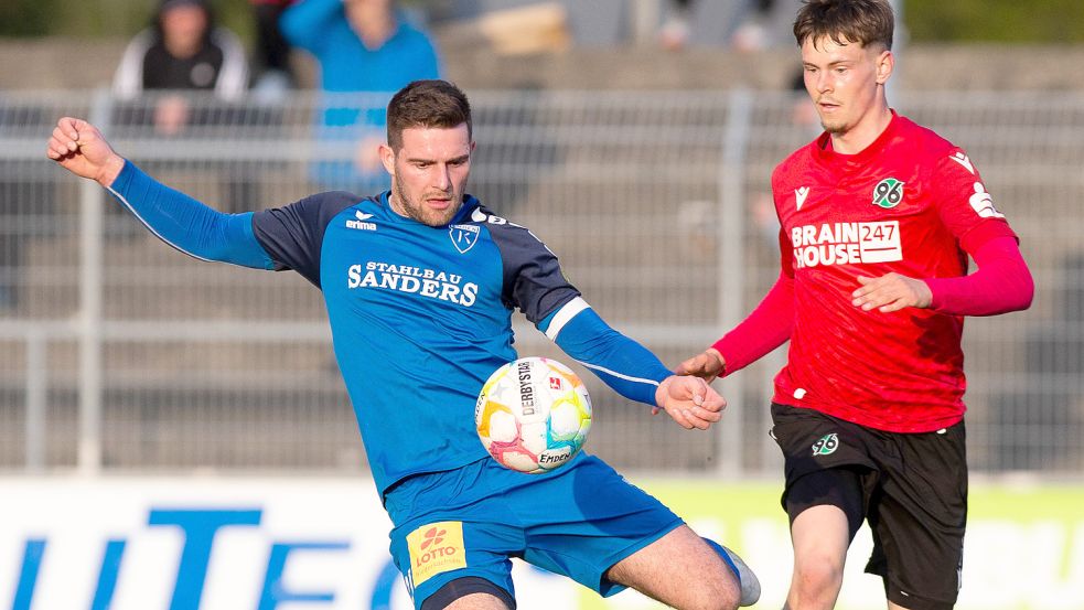 Auch die Zukunft von Torjäger, Vize-Kapitän und Leistungsträger Tido Steffens ist offen. Wie von so vielen Spielern. Foto: Doden/Emden