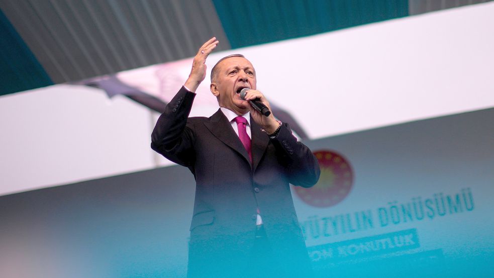 Über den Gesundheitszustand des türkischen Präsidenten wird seit Jahren spekuliert. Erdogans Regierung kontert seit jeher zuverlässig mit Propaganda. Foto: dpa/AP/Francisco Seco