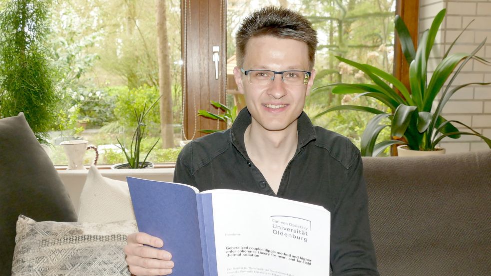 Florian Herz aus Backemoor hat gerade seine Doktorarbeit in Physik abgeschlossen. Nun geht er nach Frankreich, um weiterzuforschen. Foto: Wieking