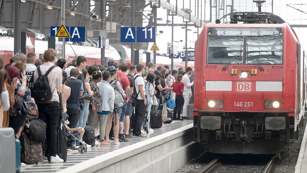 Das Deutschlandticket ist ab dem 1. Mai gültig. Foto: dpa/Sebastian Gollnow