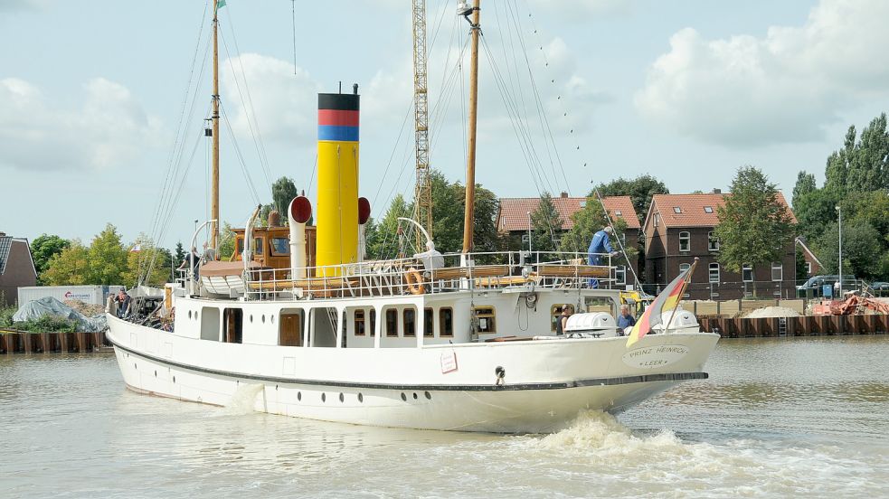 Die Prinz Heinrich fährt wieder auf der Ems. Das Schiff ist kultureller und technischer Botschafter Leers. Archivbild: Wolters