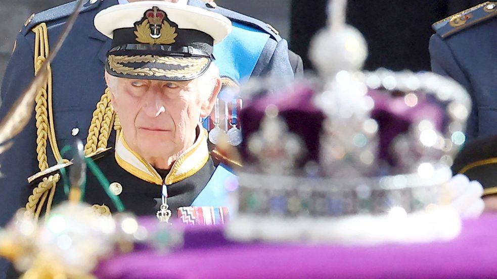 Das Begräbnis seiner Mutter Queen Elizabeth II. wurde von den öffentlich-rechtlichen Sendern immens verfolgt. Kann Charles mit seiner Krönung da mithalten? Foto: dpa/Hannah McKay
