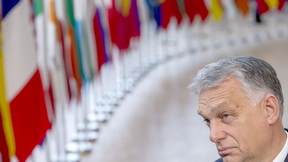 Ungarns Premierminister Viktor Orbán legt sich mit der EU an, wo er nur kann. Und pflegt trotz Putins Invasion in die Ukraine gute Beziehungen zum russischen Präsidenten. Foto: dpa/BELGA/Pool Nicolas Maeterlinck
