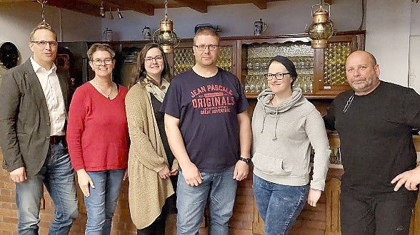 Der Vorstand der Dorfgemeinschaft Collinghorst-Glansdorf: (von links) Christian Schlegel, Edith Schulte, Johanna Schulte, Ingo Peterwerth, Nadine Schröter und Steffen Konieczny. Foto: privat