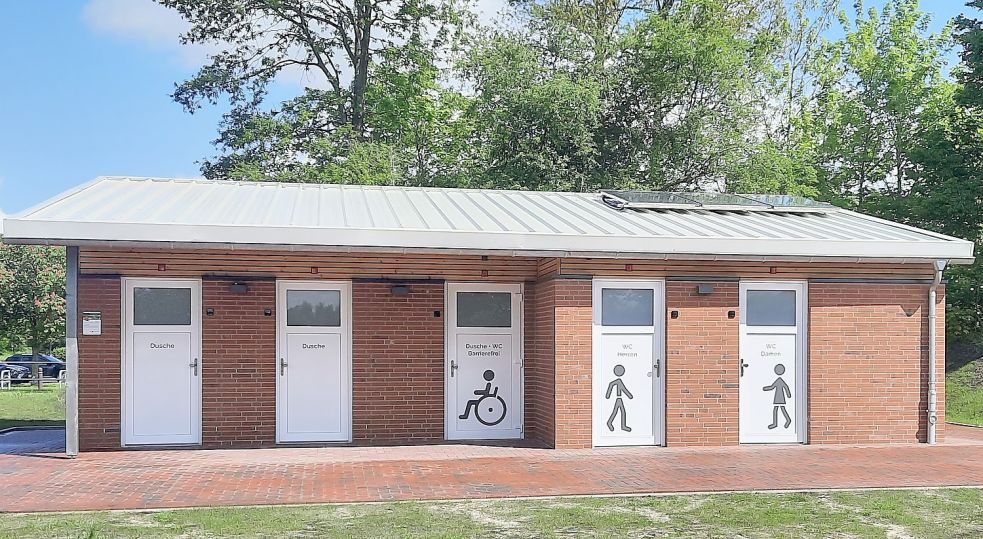 Das neue Sanitärgebäude am Idasee kann ab sofort genutzt werden. Foto: Gemeinde Ostrhauderfehn