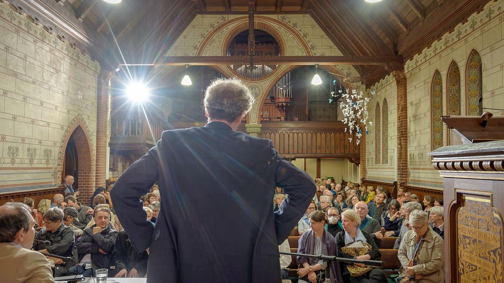 Literatur Kunst Kultur 11.05.2023 Potsdam Pfingstkirche Nauener Vorstadt Prof Dirk Oschmann: Der Osten: eine westdeutsch Foto: IMAGO/Eberhard Thonfeld