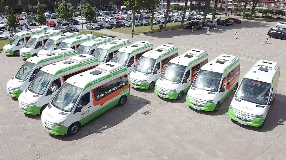Dies ist die Flotte an Kleinbussen, die seit Juni 2020 durch den Landkreis Cloppenburg fahren, um das Rufbusangebot moobil+ zu gewährleisten. Foto: Kreisverwaltung