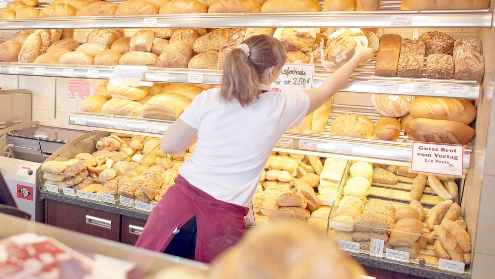 Frische Backwaren am Feiertag: Unsere Übersicht verrät, welche Bäcker in der Region geöffnet haben. Foto: Woitas/DPA