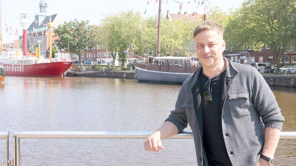 Tom Wlaschiha am Emder Delft. Der Schauspieler ist in diesem Jahr zum zweiten Mal beim Emder Filmfest. Foto: Hock