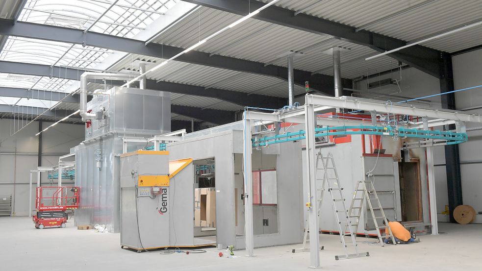 Viele Geräte sind so hoch, dass sie in der alten Halle nicht aufgebaut werden konnten. Foto: Ortgies
