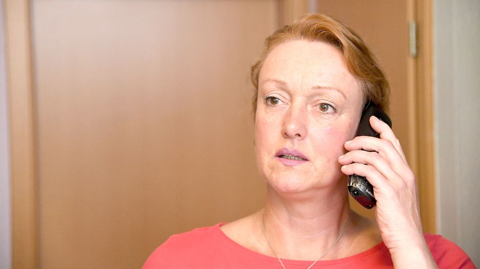 Keine zwei Stunden, nachdem unsere Redaktion die EWE mit dem gekappten Internetanschluss von Claudia Glinkowski in Leer konfrontiert hatte, funktionierte ihr Festnetz-Telefon wieder. Foto: Ellinger