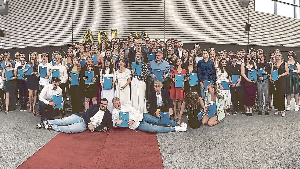Der Abiturjahrgang 2023 des Gymnasiums Papenburg. Foto: Cornelia Bojara