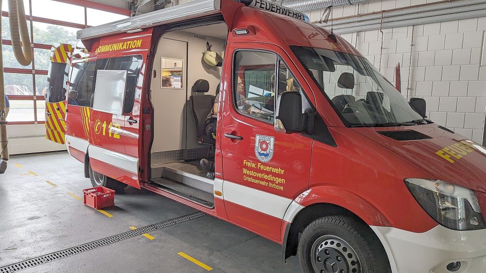 Der Einsatzleitwagen der Westoverledinger Wehren stand im Feuerwehrhaus Ihrhove. Foto: Bruns